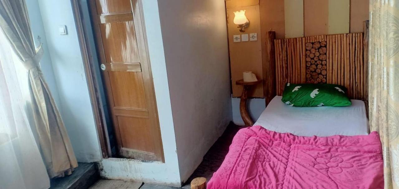 Friendjoss Homestay Laugumba Redpartner Berastagi Zewnętrze zdjęcie